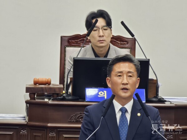 8일 임달희 의장이 5분발언을 하고 있다.